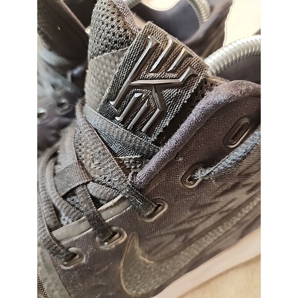 Nike Zoom Kyrie 3 III Black Mens Running Shoes‎ Sneakers 852395-009 Size 9.5 main image 5